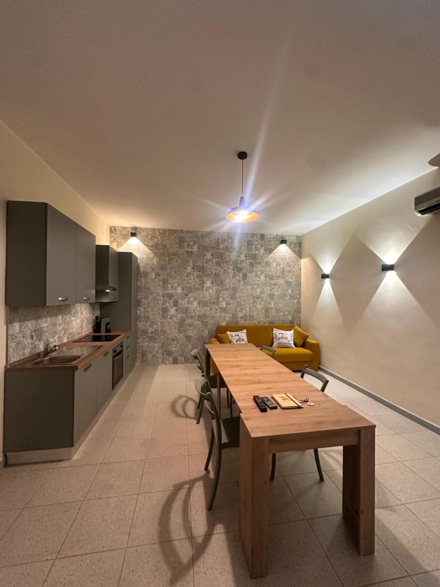 Civico 27 Apartment Fondi Buitenkant foto